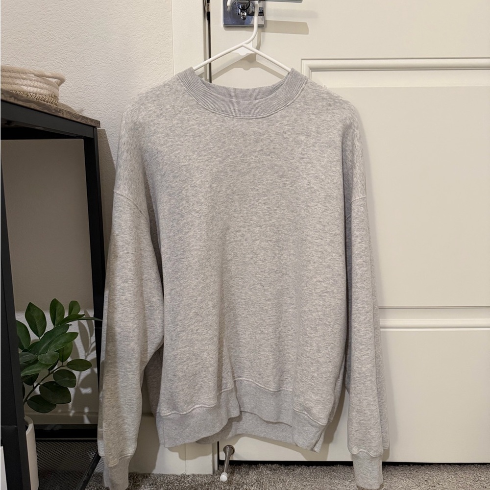 Abercrombie Essential Crew Sweatshirt Light Grey